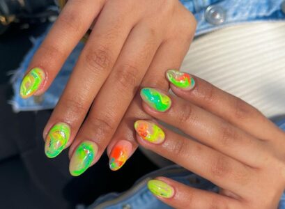 abstract neon summer nail designs 2023