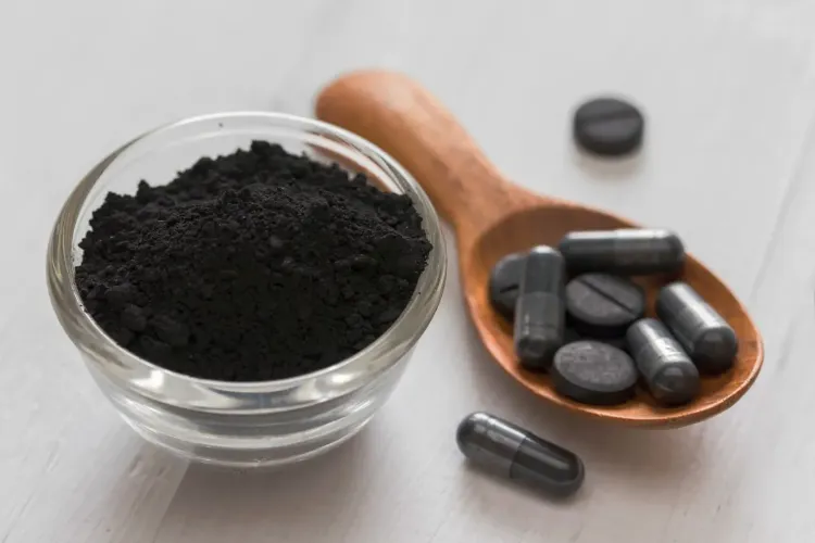 activated charcoal eliminate and neutralize the smells from garbage bins in your home