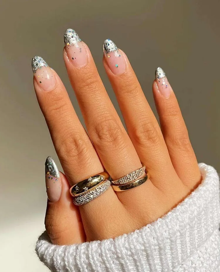 are chrome nails trendy