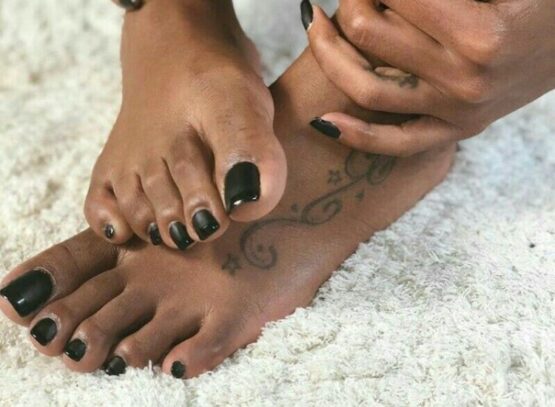 black matte and glossy pedicure and manicure idea for brown skin
