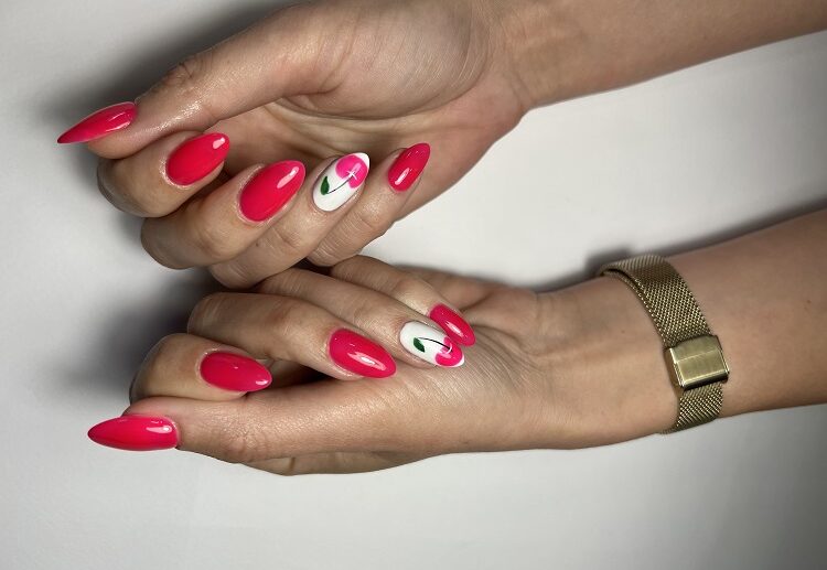 bright fun summer nails 2023