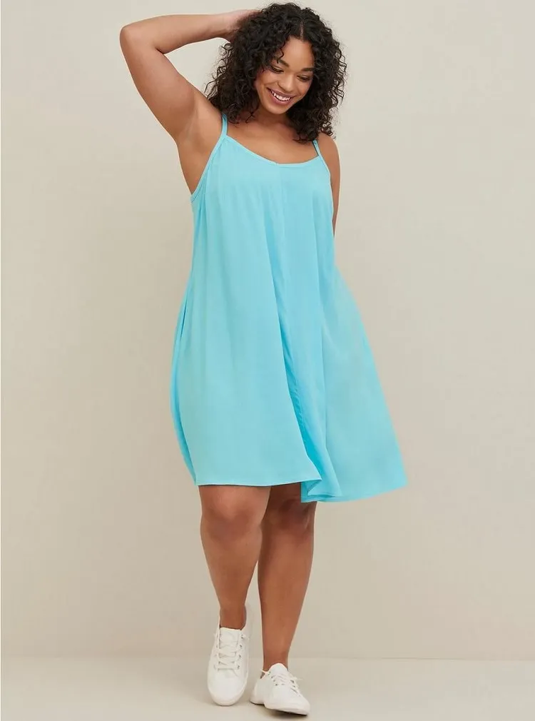 flowy trapeze dress for muffin top shape