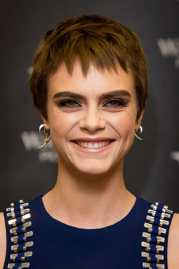 french pixie haircut micro choppy bangs modern hairstyle cara delevigne