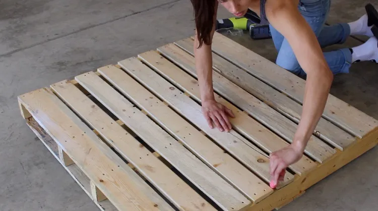how to build an outdoor bar using pallets smooth the pallets' surface