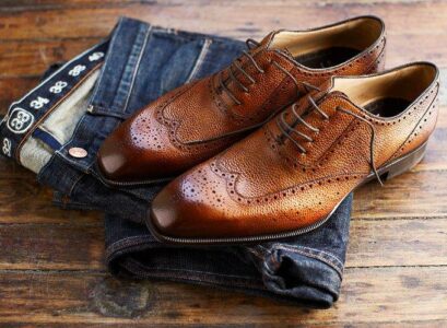 how to clean leather shoes the right way make them look new again tips and tricks a full guide to cleaning the shoe properly natural methods tools