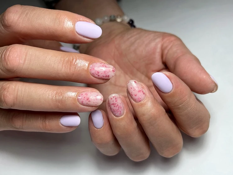 lavender nails short square shape summer trends 2023