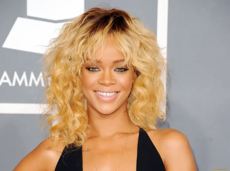 look like a celebrity honey blonde hair inspiration from a celebrity for your curls or waves rihanna is a true model who shows everyone how to feel confident in your own skin