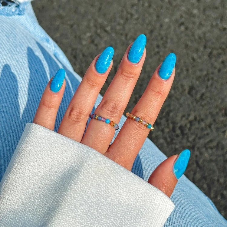 mermaid nails blue manicure short almond shape summer trends 2023