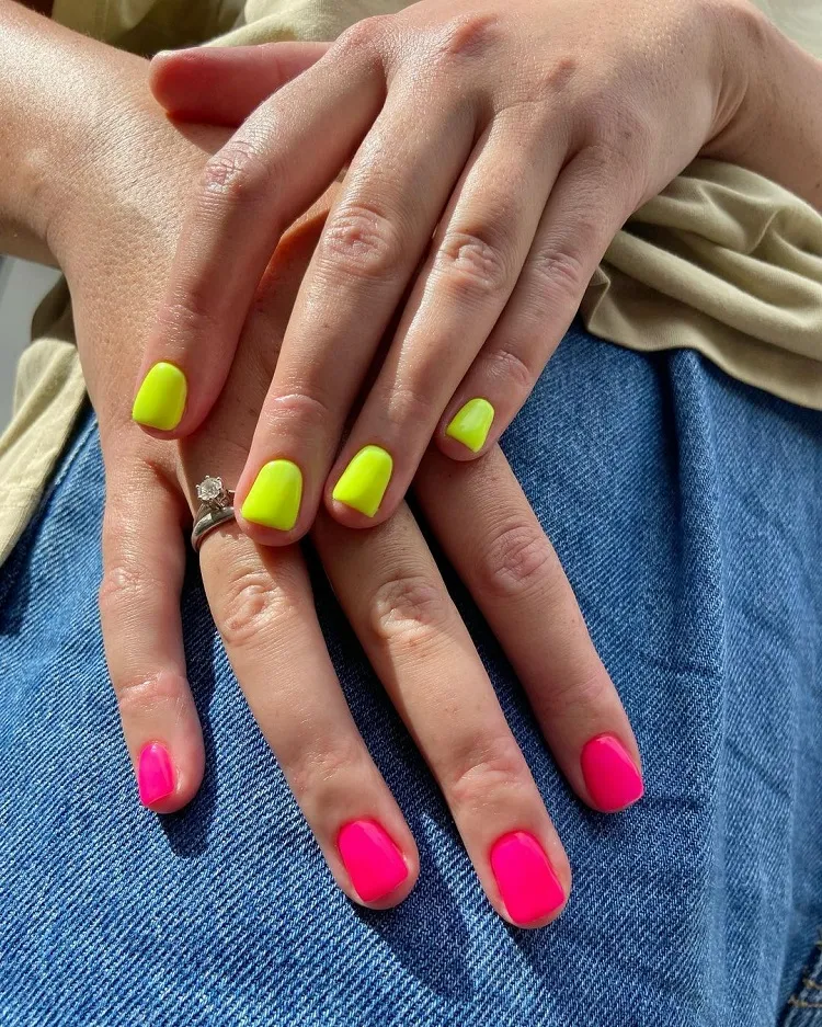 mismatched neon pink yellow short nails summer ideas 2023