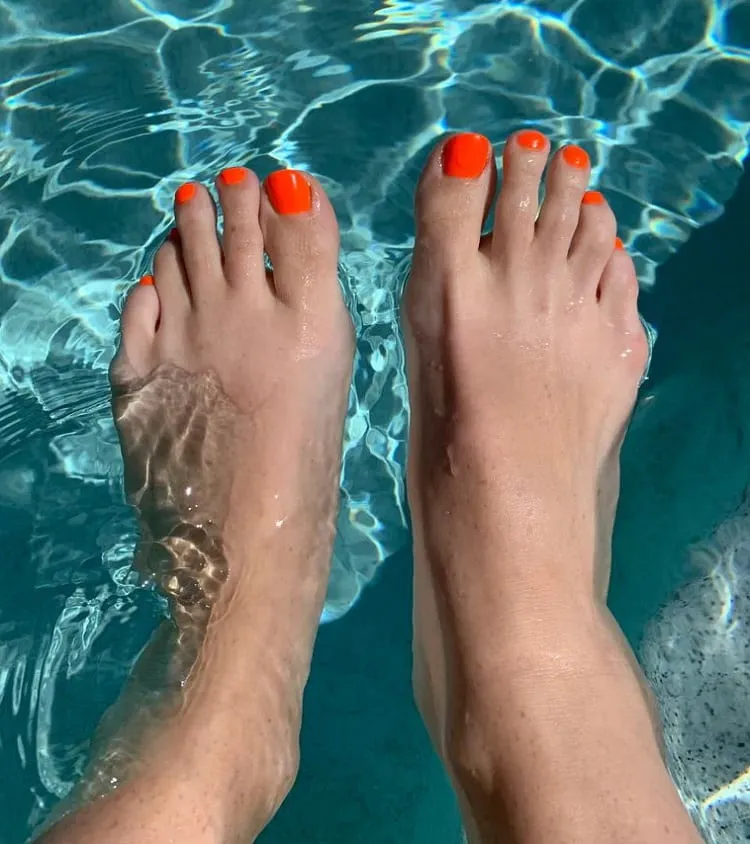 pedicure colors to avoid