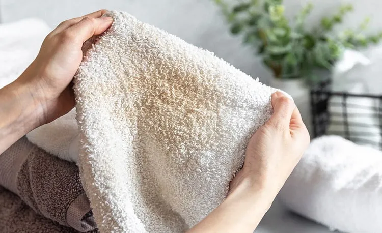 should you wash your bath towels