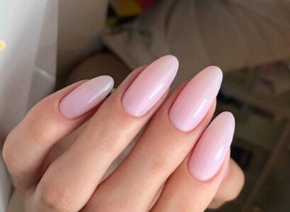 strawberry milk manicure idea for spring summer season 2023