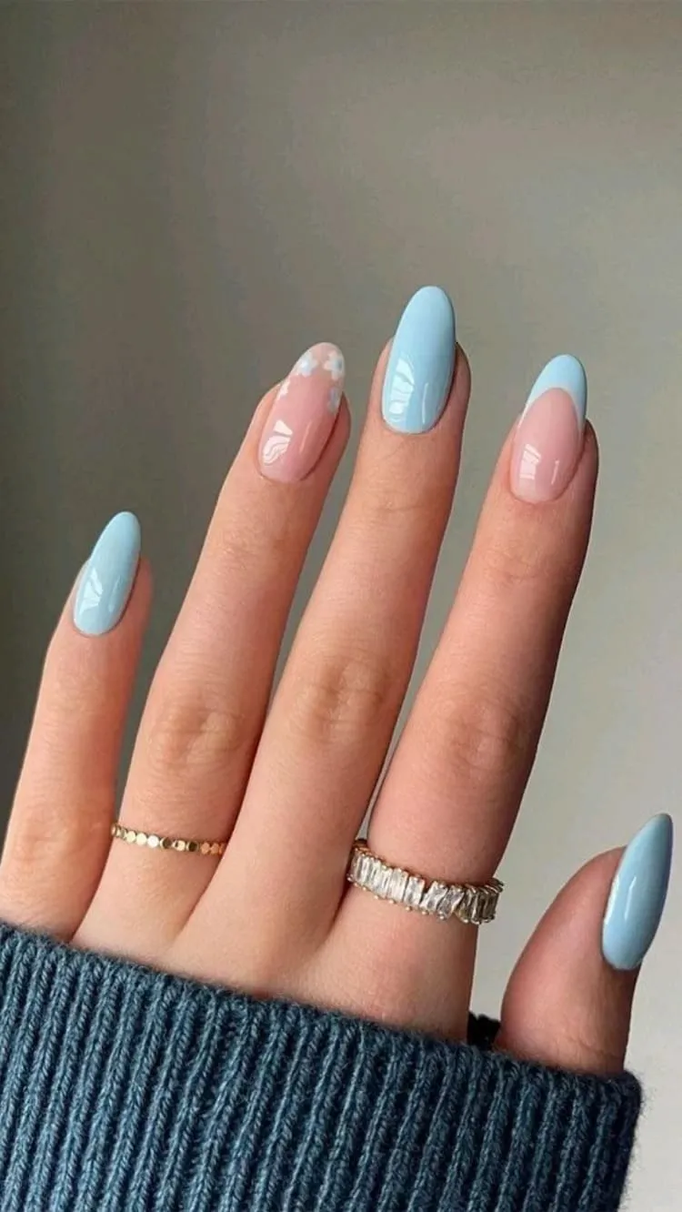 summer french nails 2023