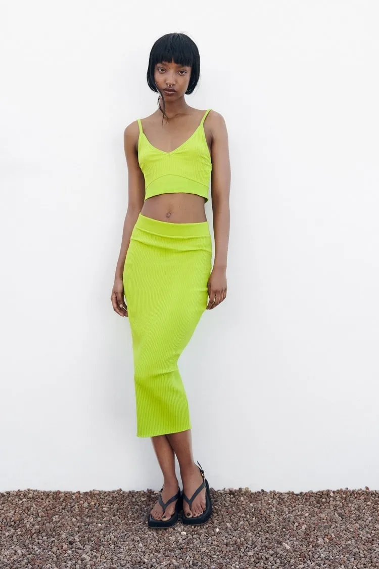 trendy colors summer 2023 lime green