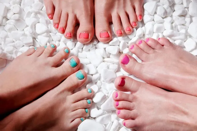 which pedicure color to avoid and which to choose