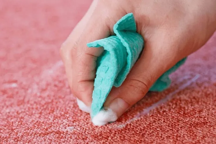 wiping out a stain on a carpet diy carpet cleaner solution