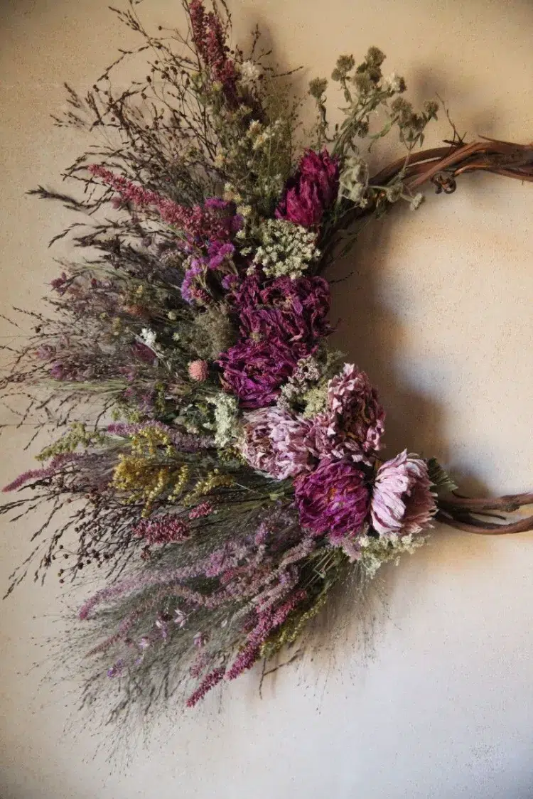 dahlia plants and flowers to dry herbarium bouquet ideas