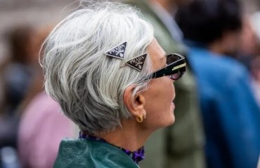hair accessories for women over 50 2023 rejuvenating and trendy looks to try this summer