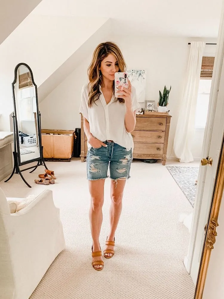 bermuda shorts with white top
