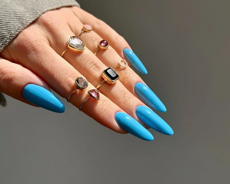 blue mermaid nails