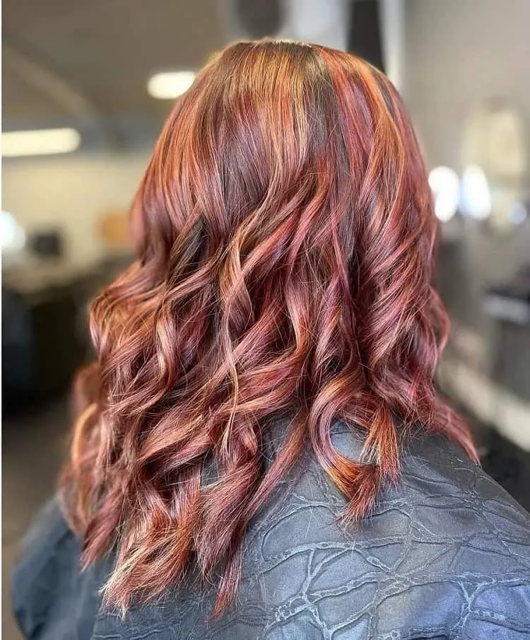burgundy red hair with blonde highlights hairstyle