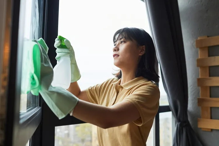 dirty windows clean dusty curtains tips tricks