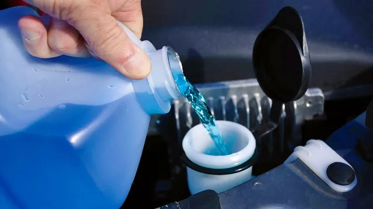 diy windshield washer fluid with vinegar and dish soap