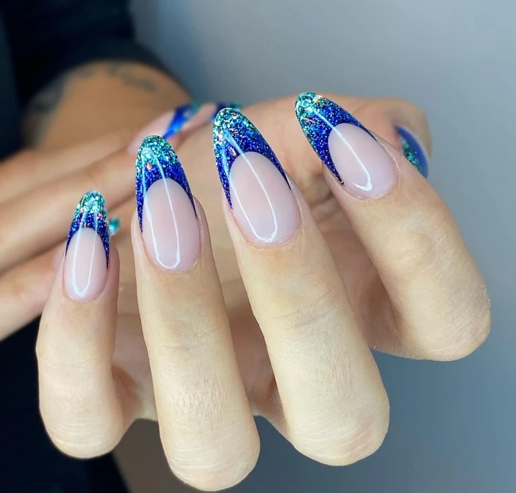 french chrope nails mermaid manicure almond shape