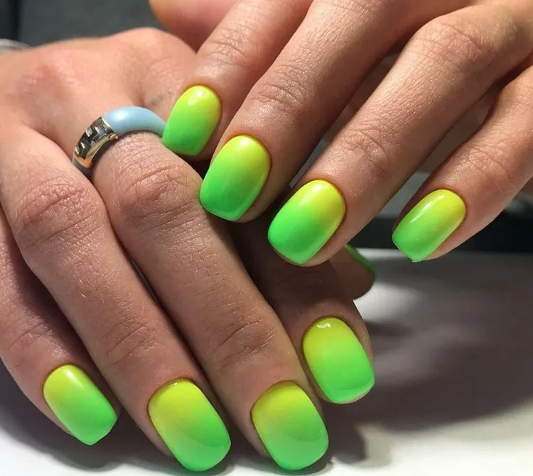 green ombre short square nails