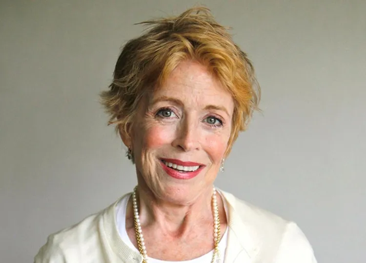 holland taylor choppt long pixie haircut women over 60 anti aging rejuvenating hairstyles 2023