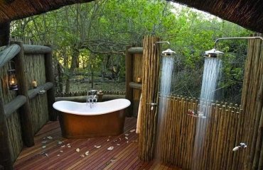 how much does it cost to build an outdoor shower make a wooden floor