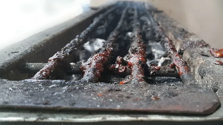 how to clean charcoal bbq grill switch off your grill let it cool