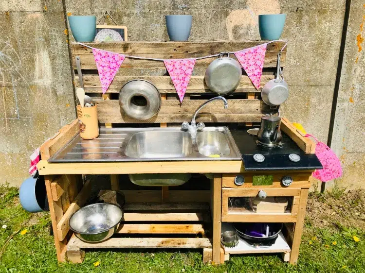 how to make an outdoor sink from wooden pallets 2023