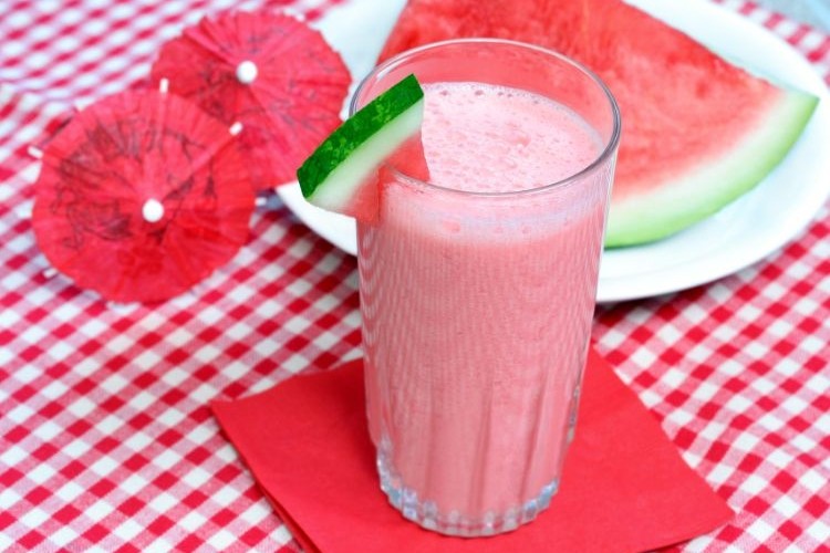 how to make watermelon smoothie at home