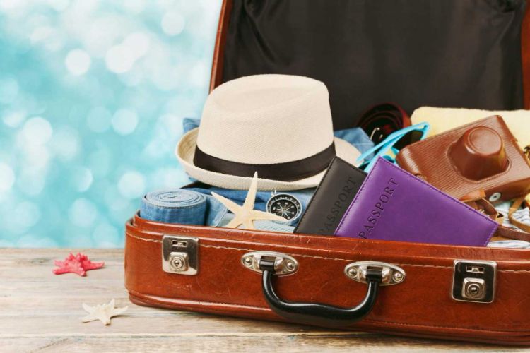 how to pack a sun hat in a suitcase