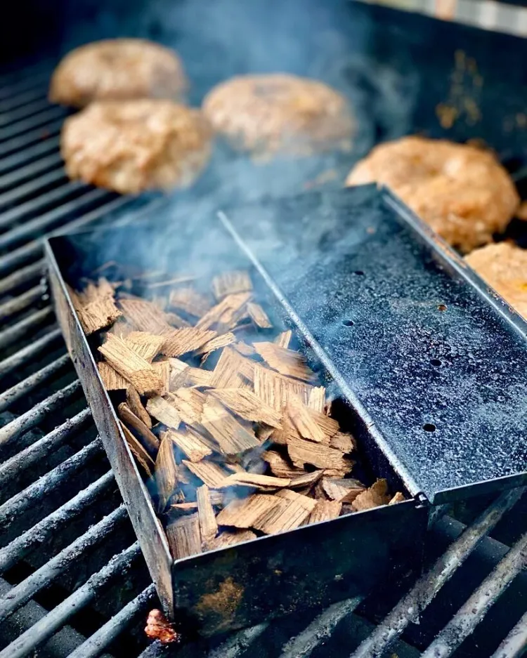 how to set up a gas grill for smoking