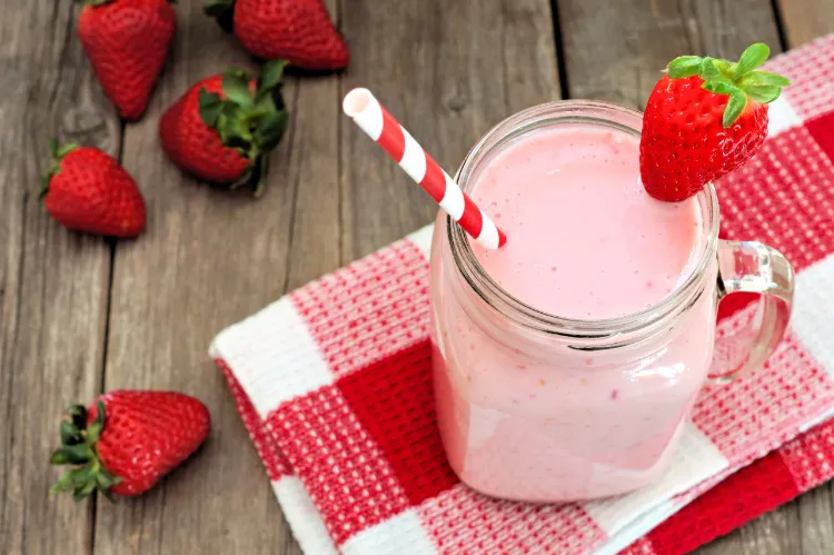 how to store strawberry smoothie