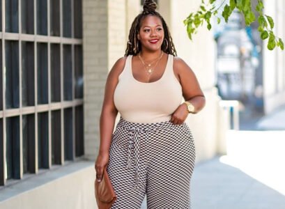 how to style wide leg pants for plus size women in summer