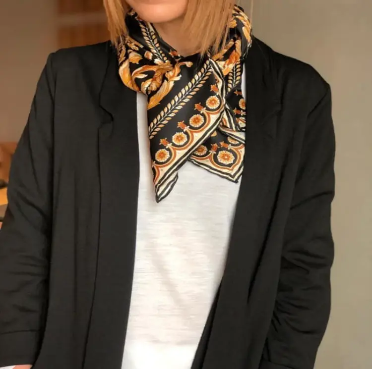 how to wear a scarf around the neck chic idea spring summer 2023