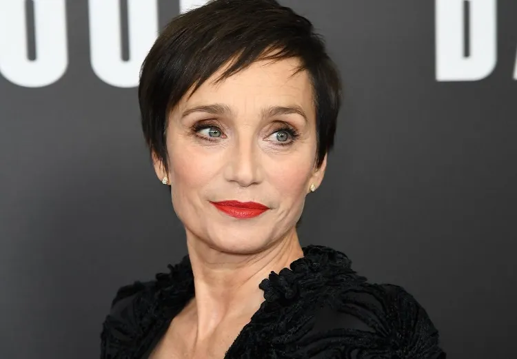 kristin scott thomas pixie haircut feathered bangs women over 60 short hairstyle ideas summer 2023