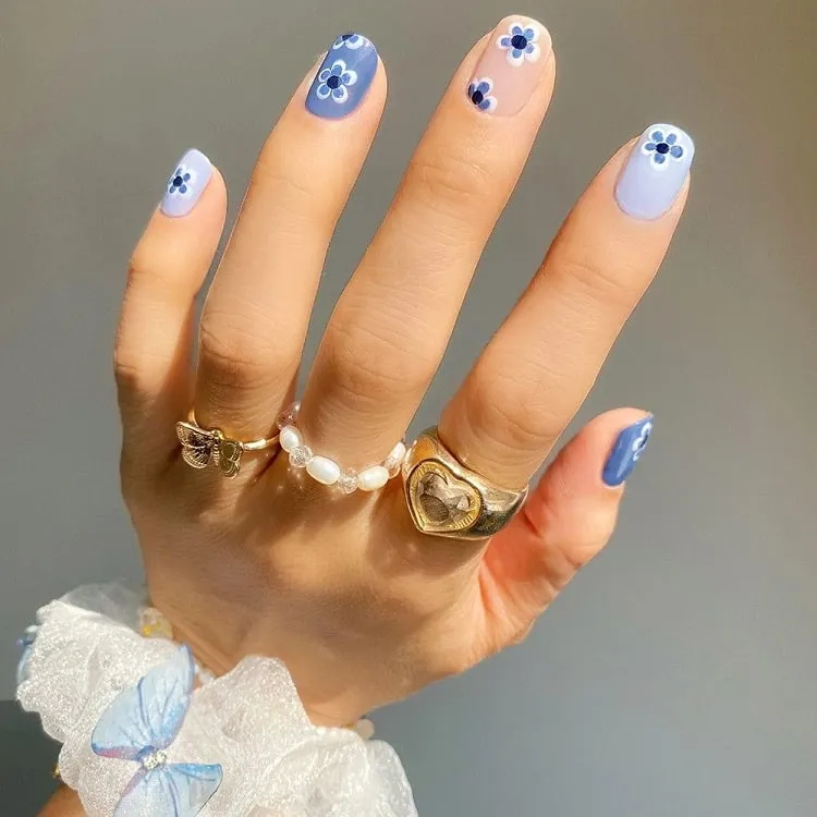 light blue floral short nails