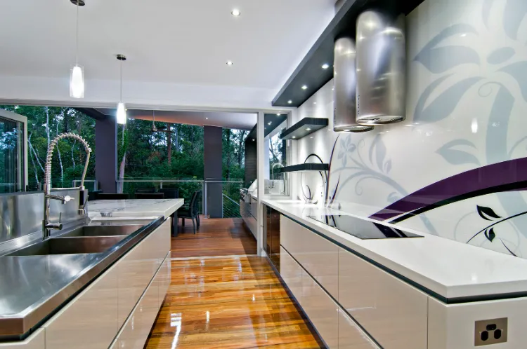 luxurious kitchen backsplash