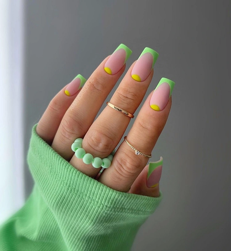 matte summer nail designs 2023 green and yellow manicure