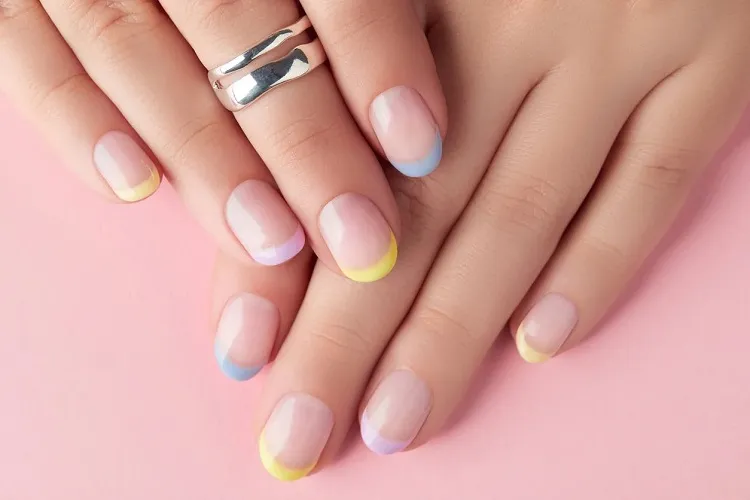 perfect french tip nail art for short nails