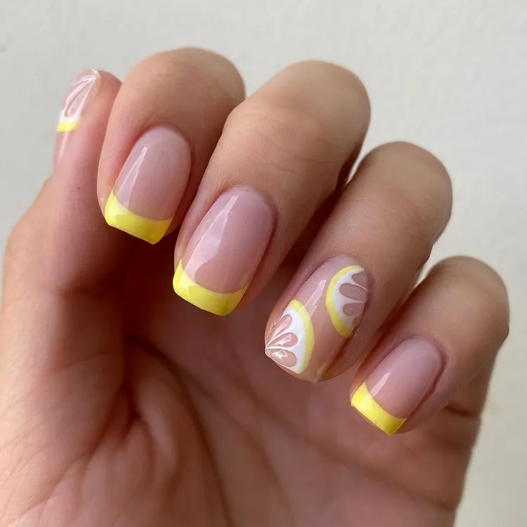 playful summer manicure shoer squoval nails ideas 2023