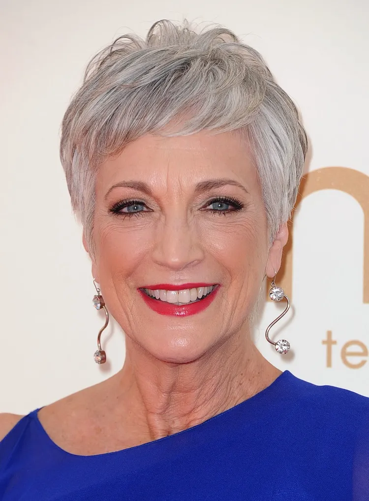 16 Fashionable Short Hairstyles for Mature Women - Styles Weekly