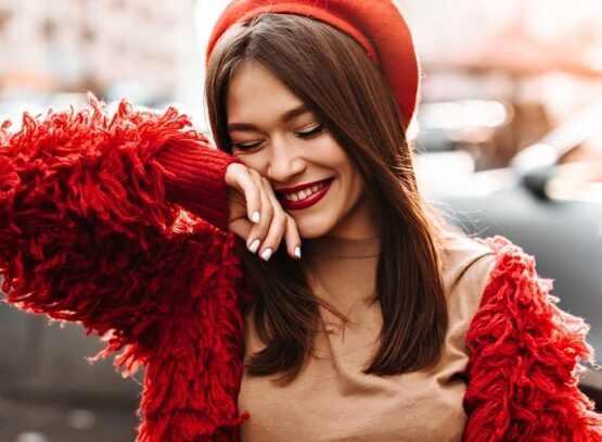 should you match your lipstick to your outfit