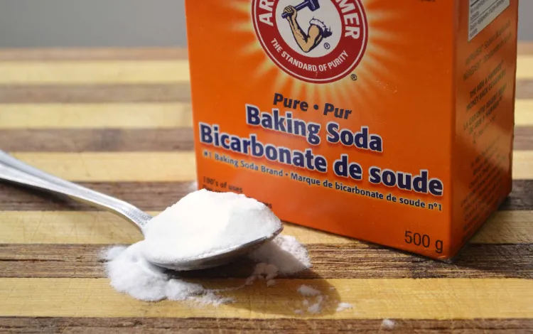 spot cleaning stains on hat with baking soda