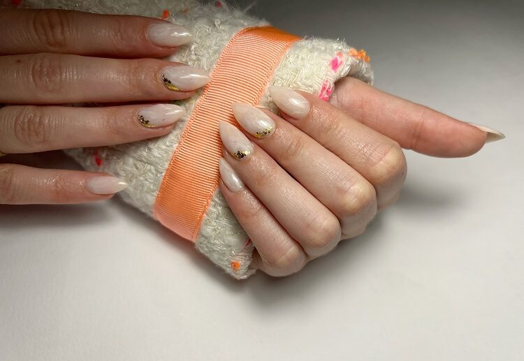 summer nail ideas 2023 glazed donut