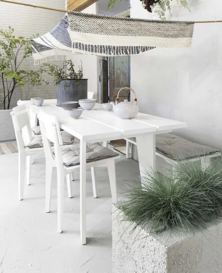 white ibiza style garden furniture simple minimalist outdoor decor 2023